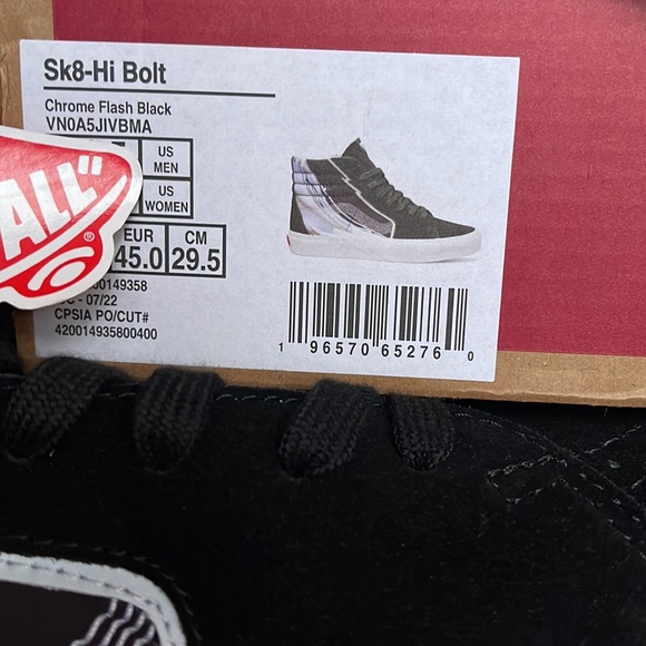 Vans Men’s Sk8-Hi Bolt
Chrome Flash Black
VN0A5JIVBMA
Men’s sneakers - Picture 16 of 16
